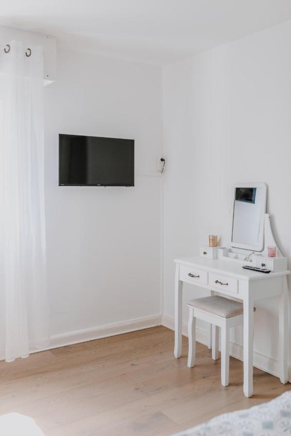 Le Cosy Avec Piscine, Balcon Et Parking Apartman Trouville-sur-Mer Kültér fotó